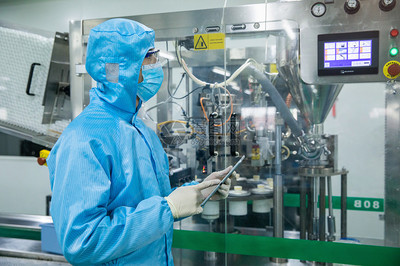 化工厂质检员 守护化工产品生产的质量防线